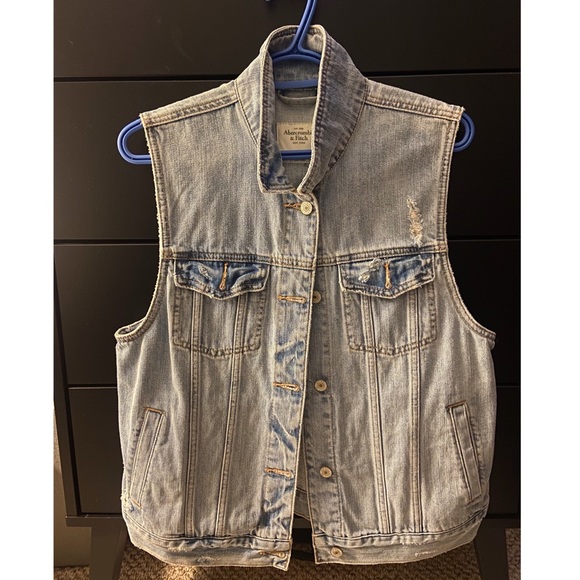 Abercrombie & Fitch - Womens - size L - Picture 1 of 1